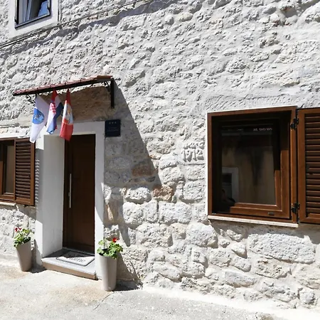 Madona Di Apartment Sinj