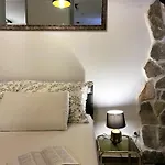 Madona Di Appartement