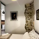 Madona Di Appartement Sinj