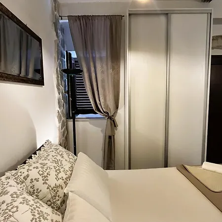 Madona Di Apartman Sinj
